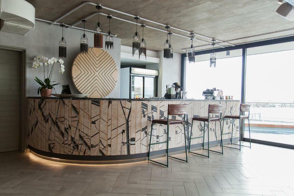 Wex1 Luxury Aparthotel 2*